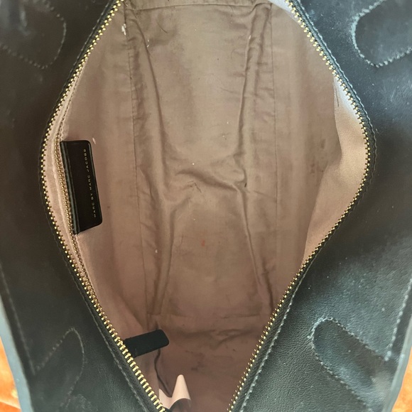 Black and cream Marc Jacobs crossbody. Great size, beautiful colors. - Picture 5 of 5